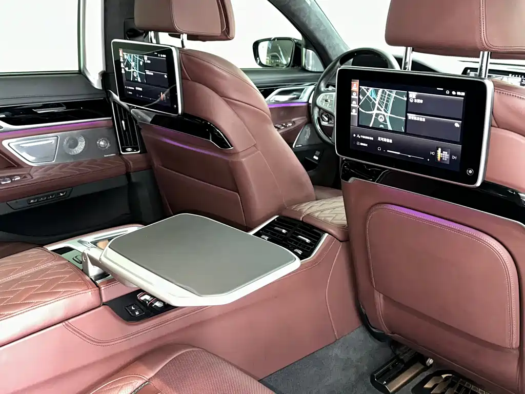 BMW 7 Series 2019 — фото 14