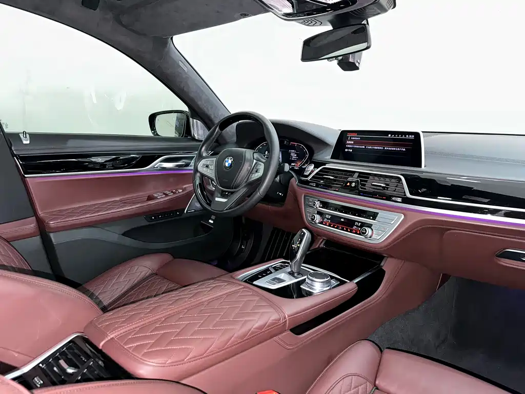 BMW 7 Series 2019 — фото 20