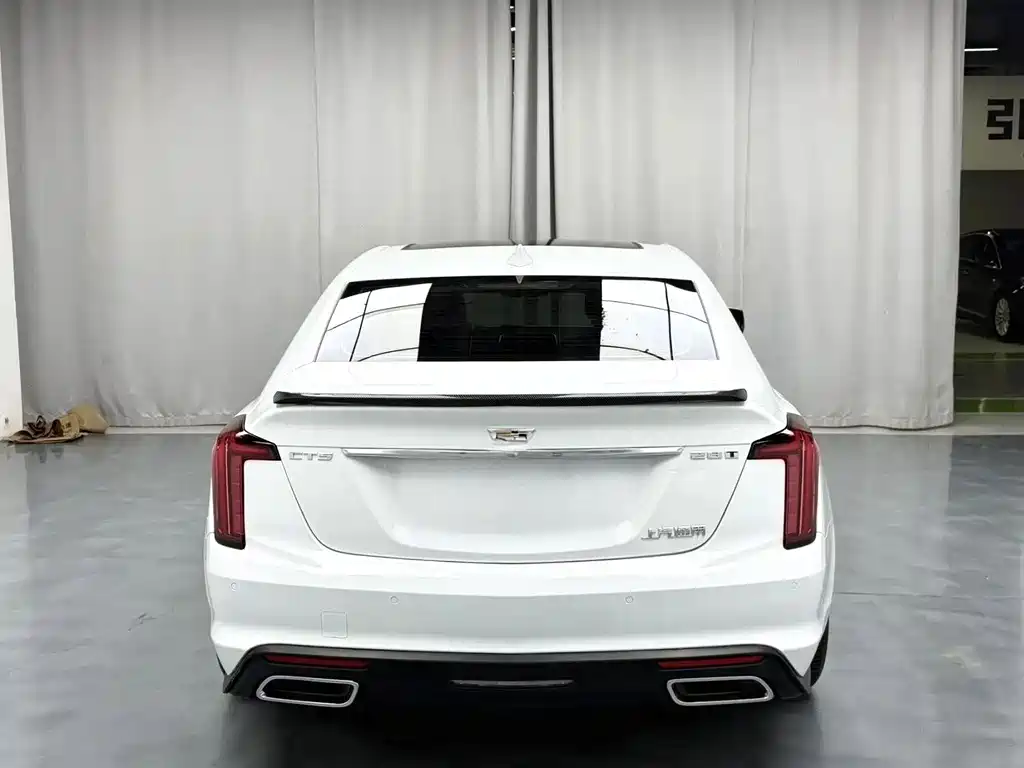 Cadillac CT5 2022 — фото 8