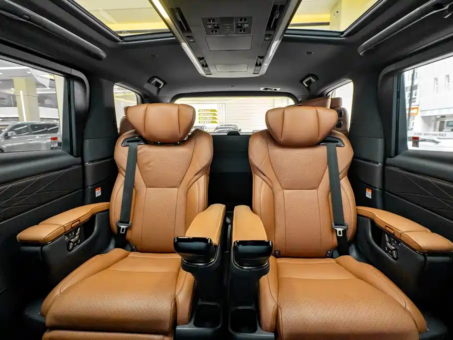 Toyota Alphard 2025 — фото 15