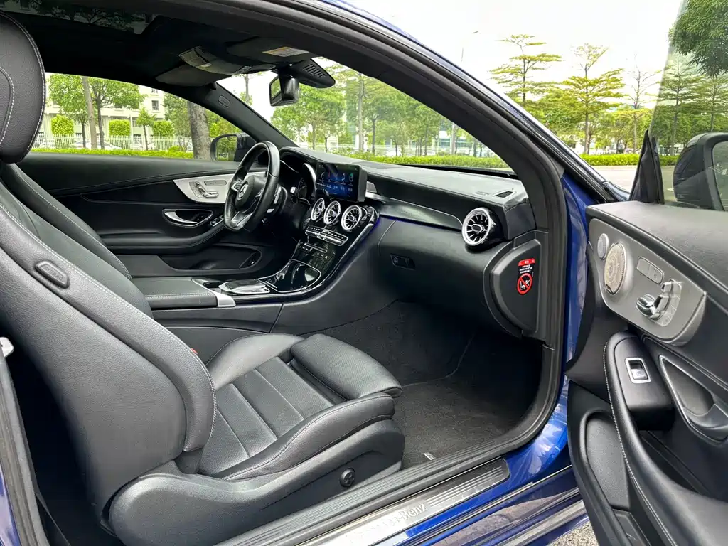 Mercedes-Benz C-Class 2019 — фото 11