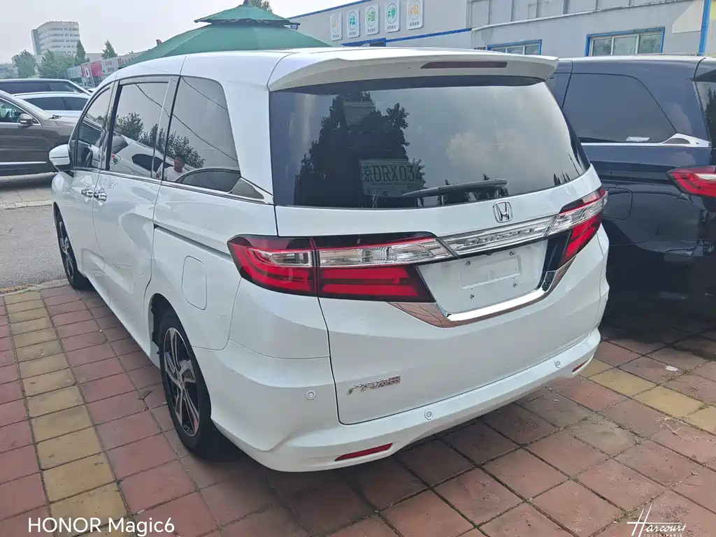 Honda Odyssey 2016 — фото 3