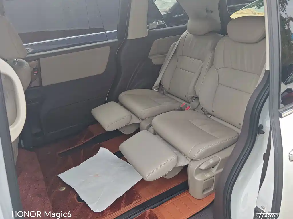 Honda Odyssey 2016 — фото 12