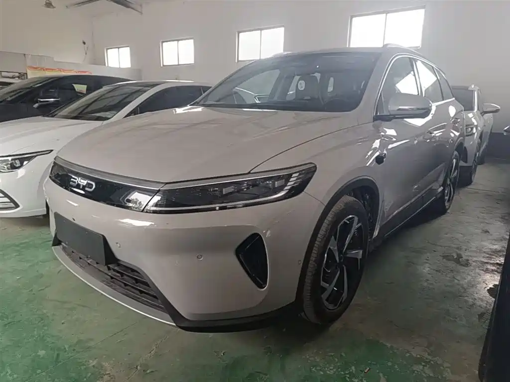 BYD Seal 05 DM-i 2025 — фото 2