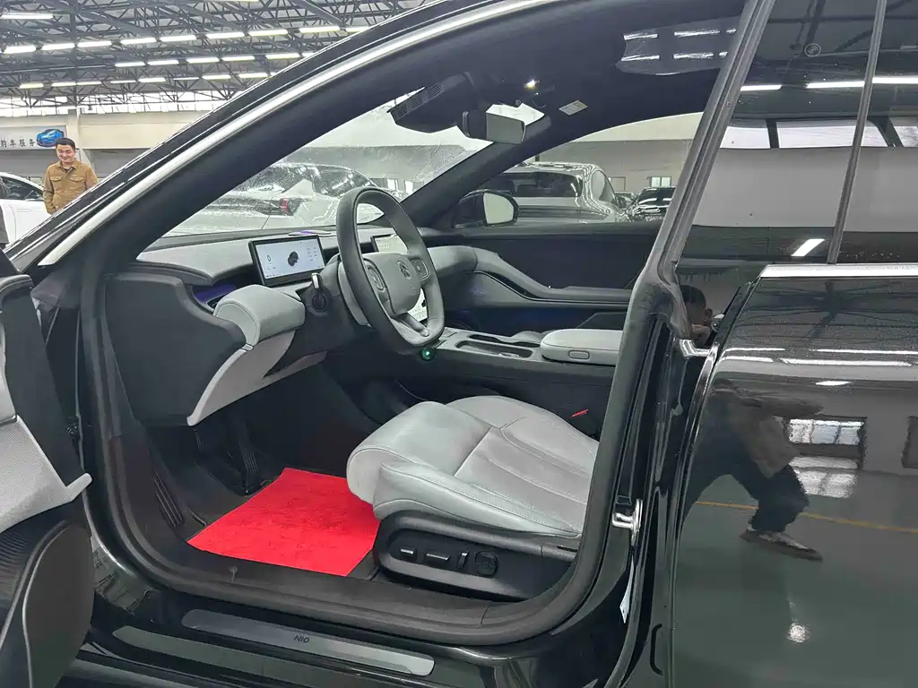 NIO ET5T 2025