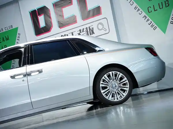 Rolls-Royce Ghost 2023