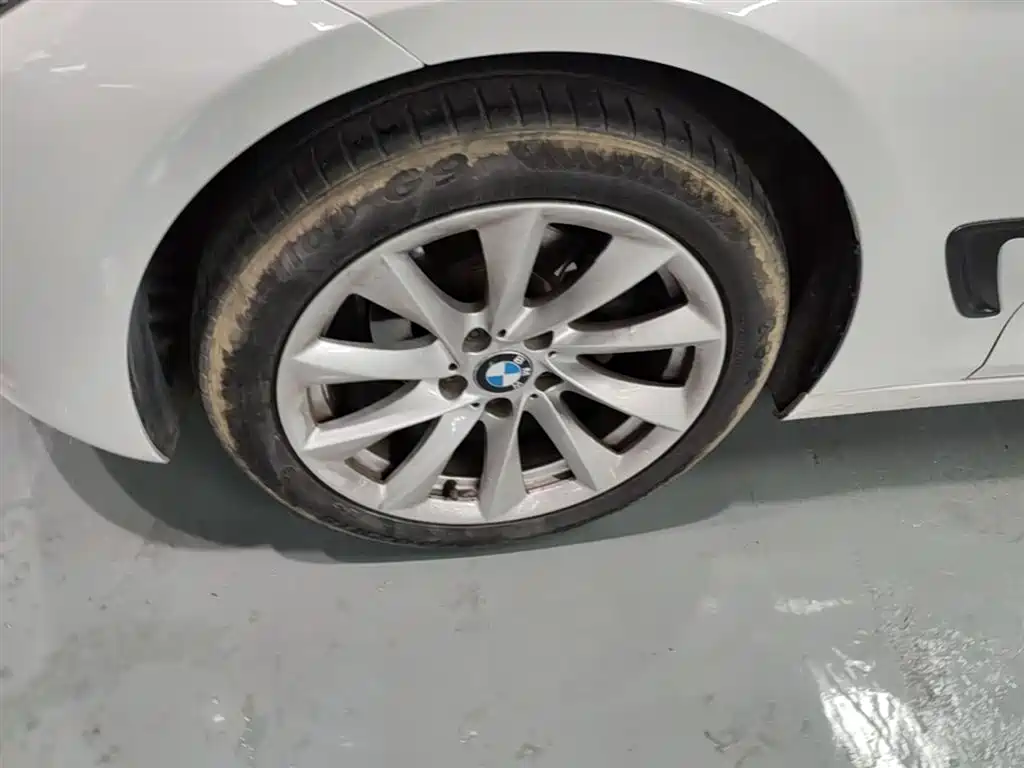 BMW 3 Series GT 2018 — фото 23