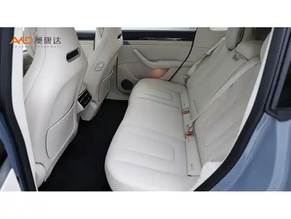 Luxeed R7 2025
