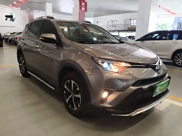 Toyota RAV4 2017