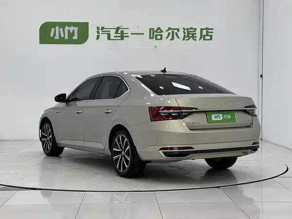 Skoda Superb 2022