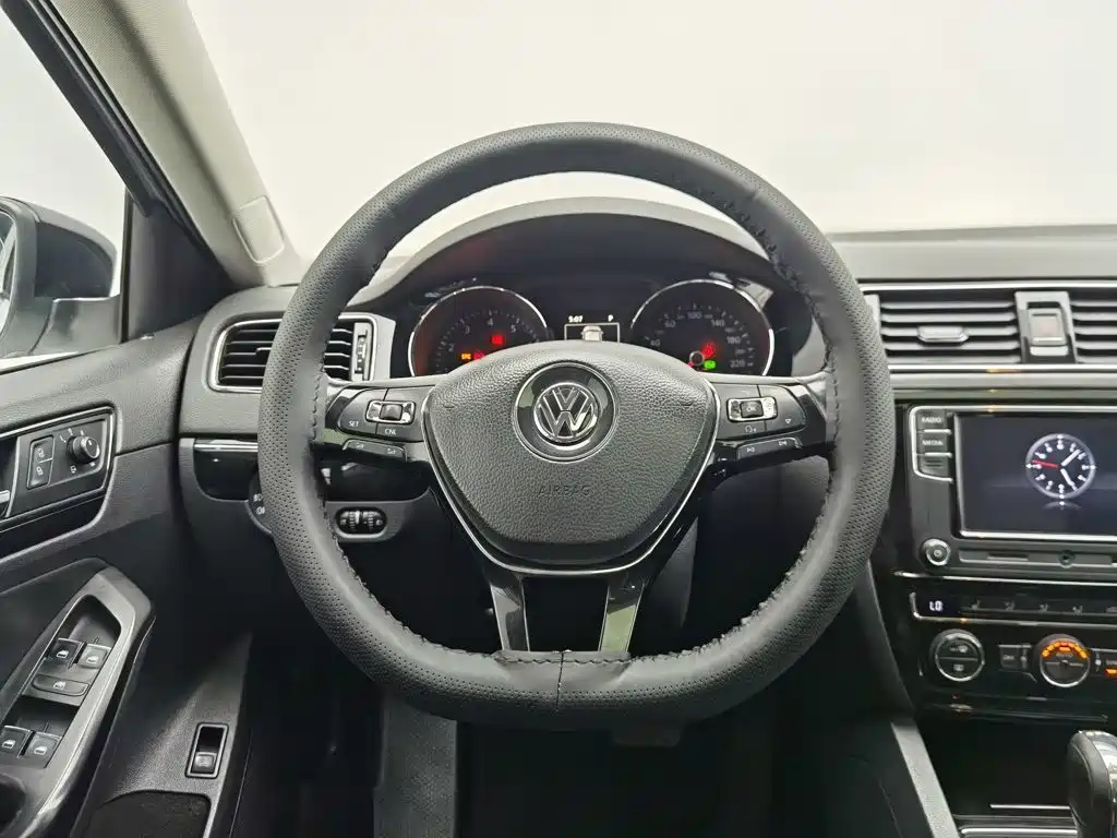 Volkswagen Sagitar 2018 — фото 11