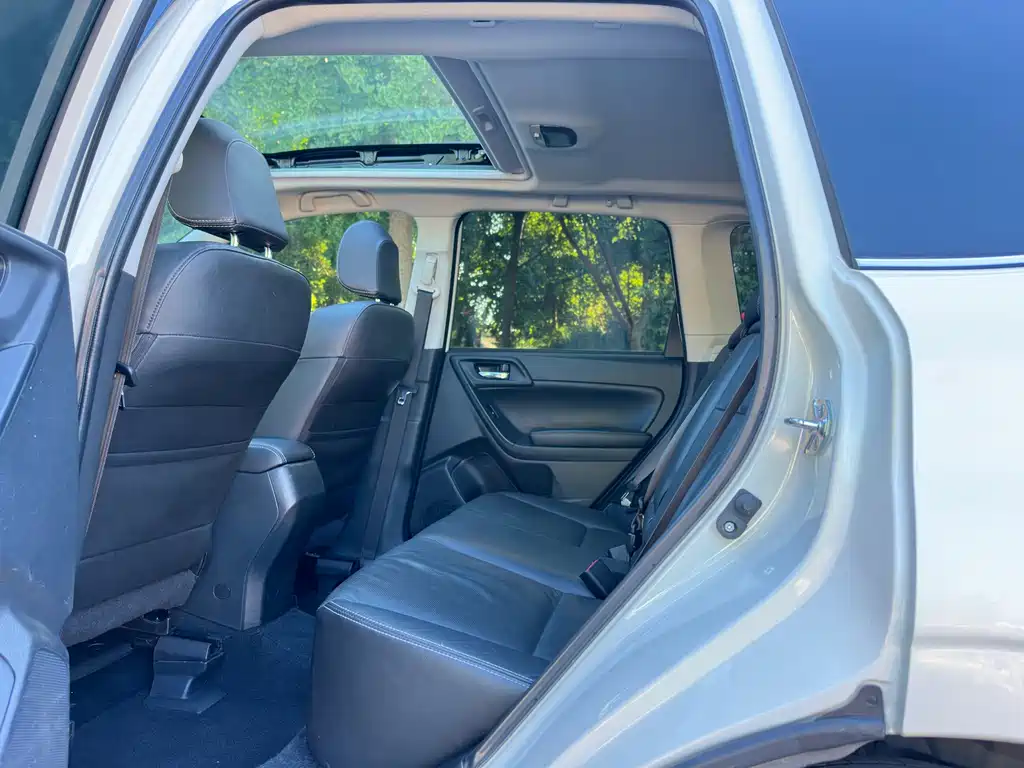 Subaru Forester 2014 — фото 14