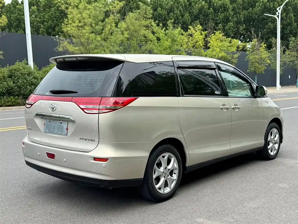 Toyota Previa 2007 — фото 14