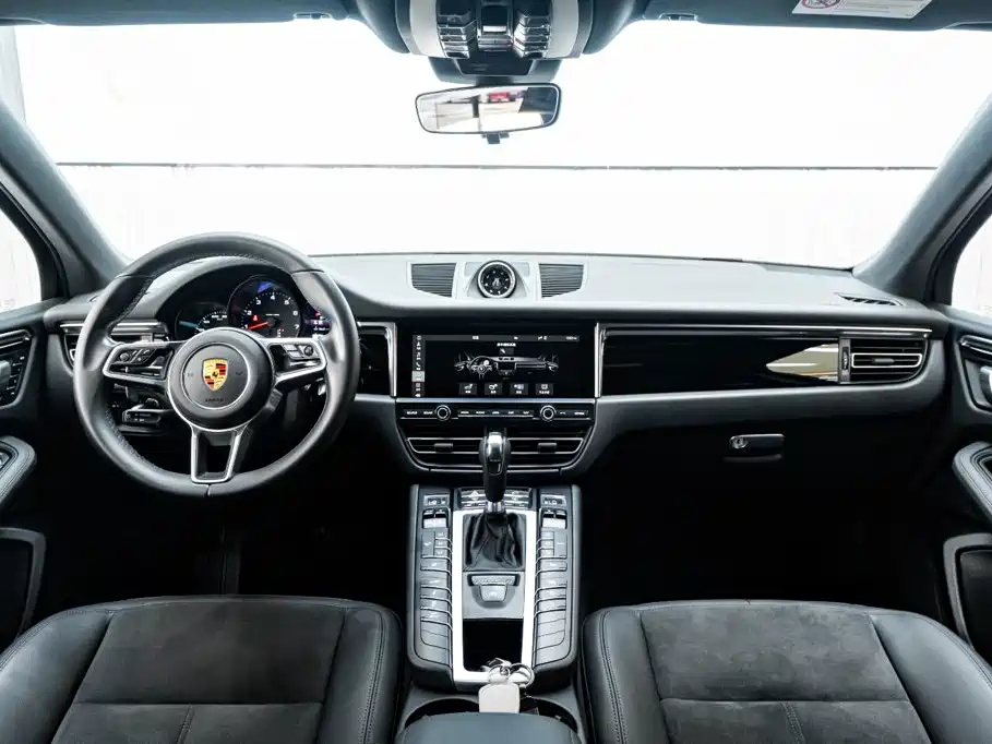 Porsche Macan 2021 — фото 15