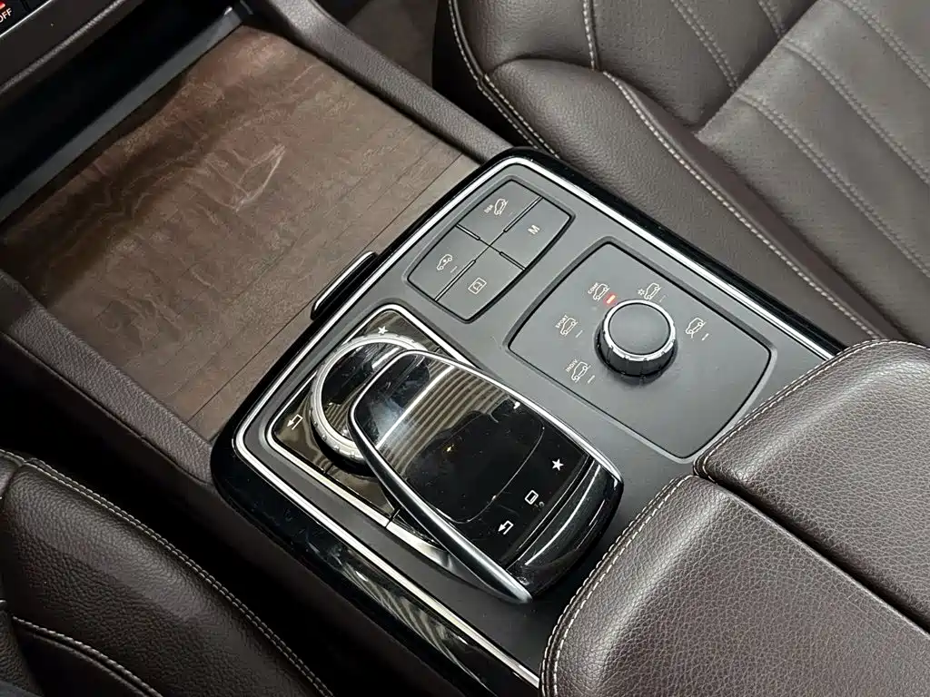 Mercedes-Benz GLE 2016 — фото 14