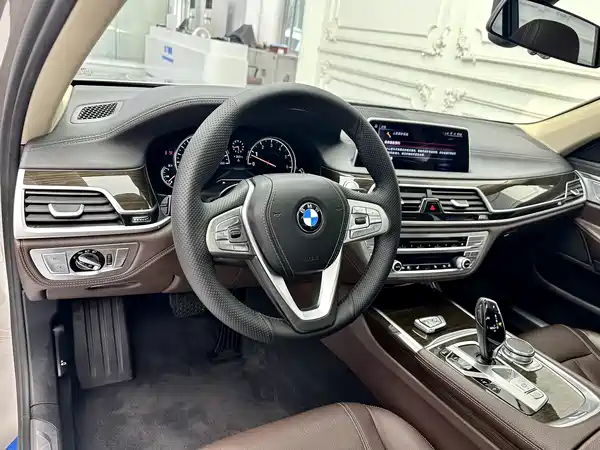 BMW 7 Series 2016