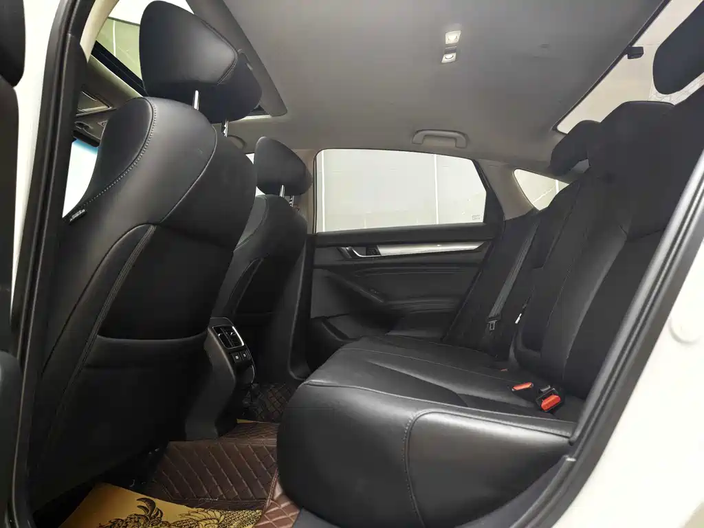 Honda Accord 2022 — фото 16