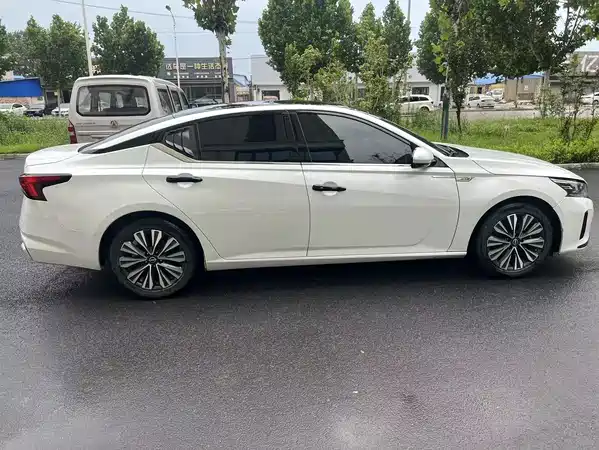 Nissan Teana 2023