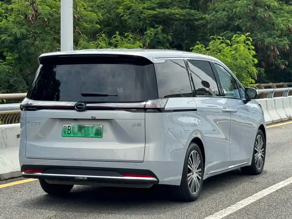 GAC Motor E8 PHEV 2024 — фото 20