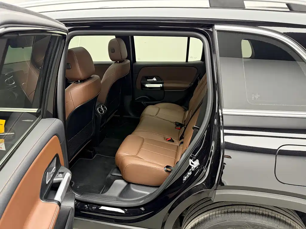 Mercedes-Benz GLB 2024 — фото 15