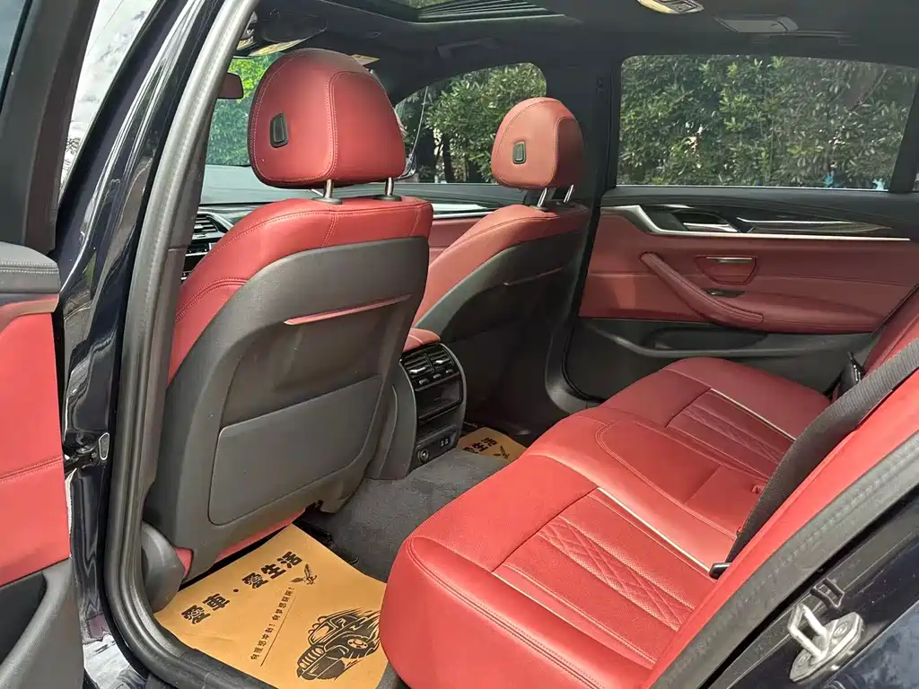 BMW 5 Series 2023