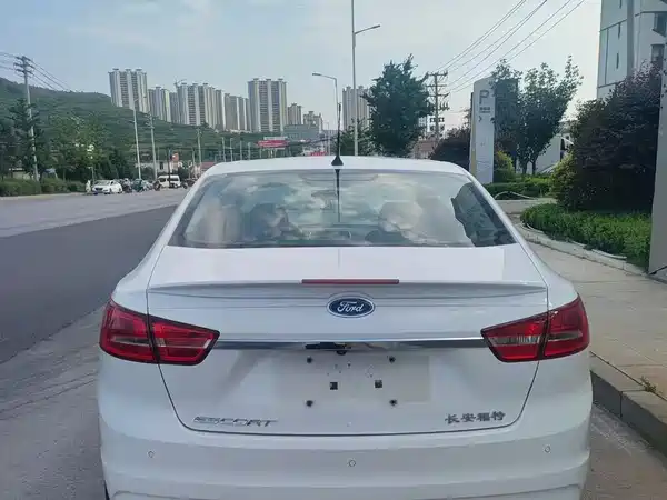 Ford Escort 2017
