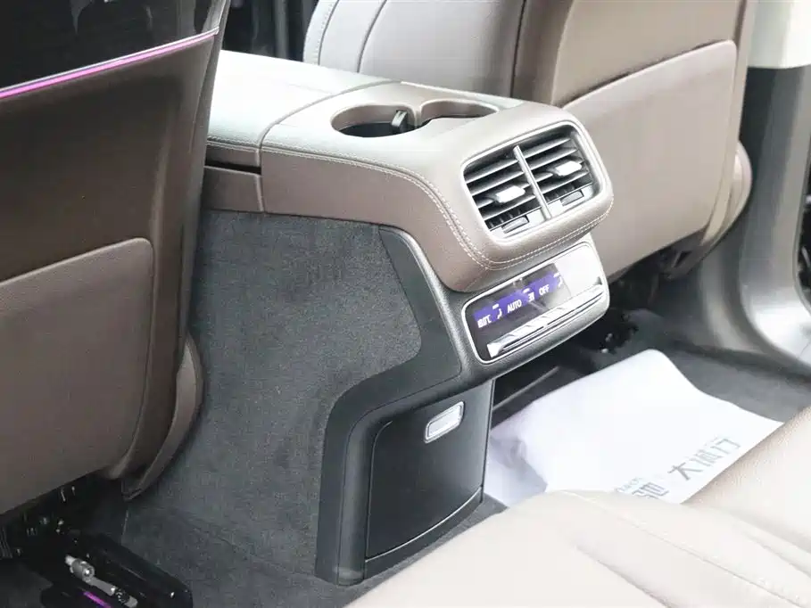 Mercedes-Benz GLS 2023 — фото 21