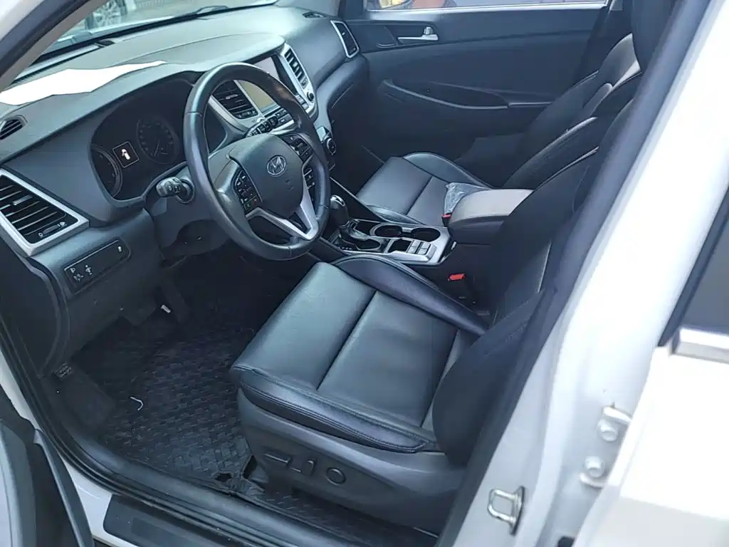 Hyundai Tucson 2017 — фото 15