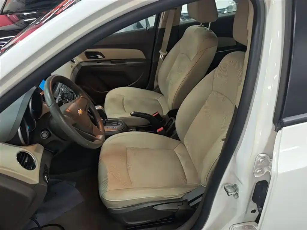 Chevrolet Cruze 2015 — фото 15