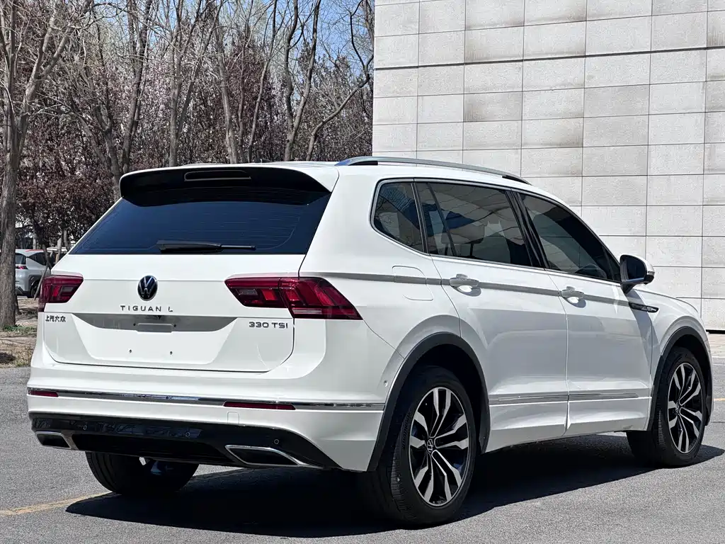 Volkswagen Tiguan L 2021 — фото 4