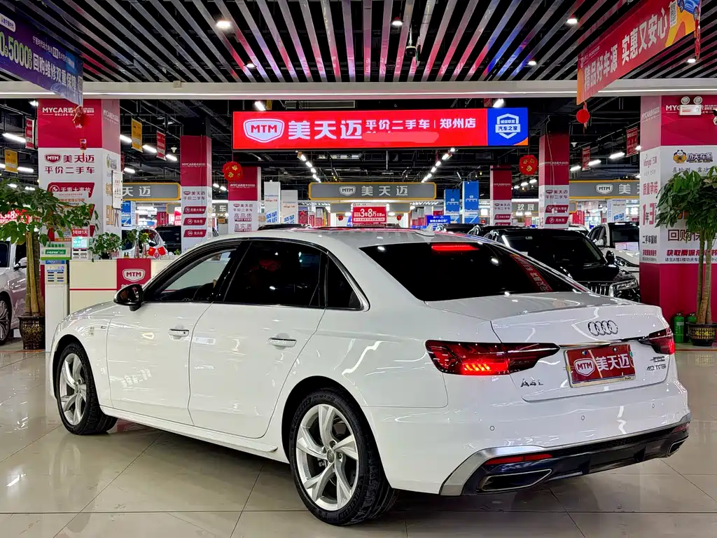 Audi A4L 2021 — фото 6