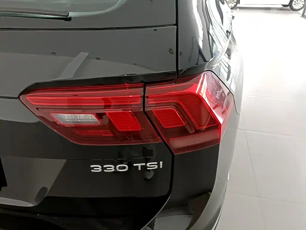 Volkswagen Tiguan L 2025 — фото 8