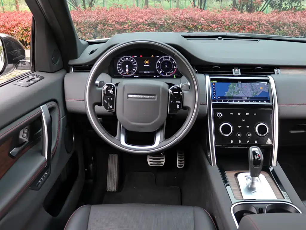 Land Rover Discovery Sport 2021 — фото 10