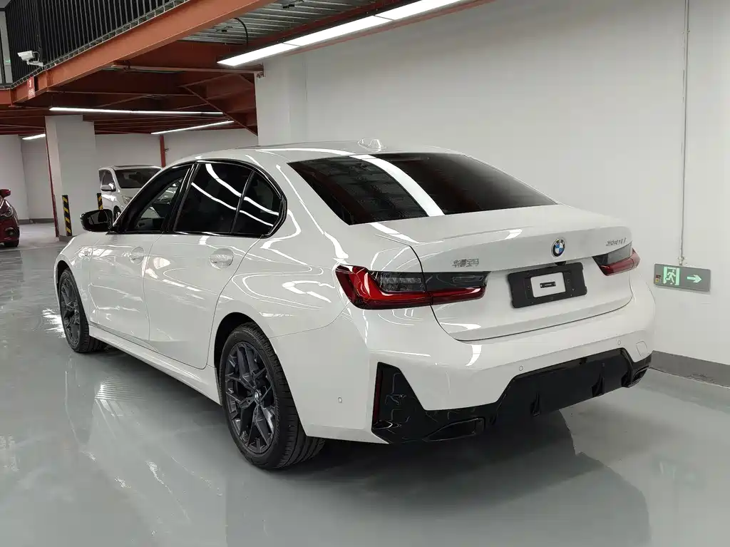 BMW 3 Series 2025 — фото 16