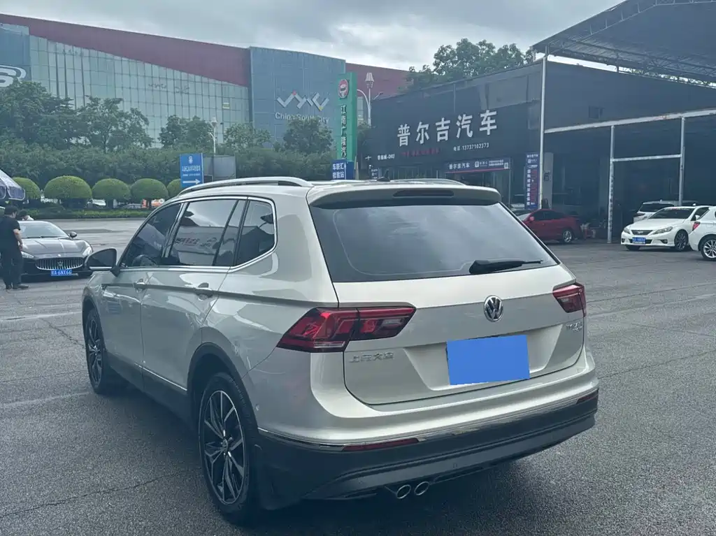 Volkswagen Tiguan L 2019