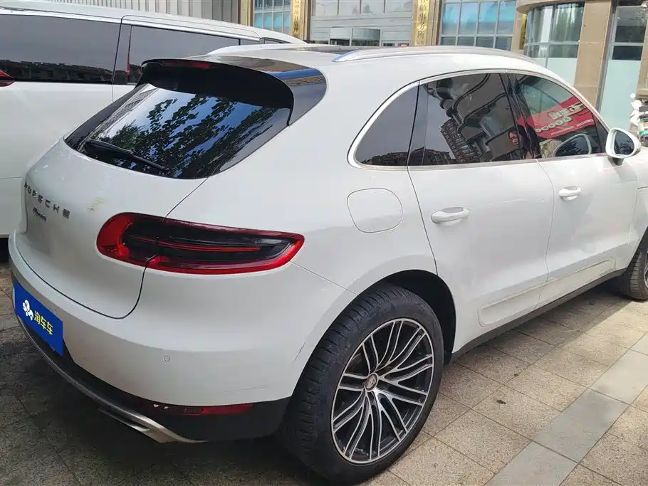 Porsche Macan 2016