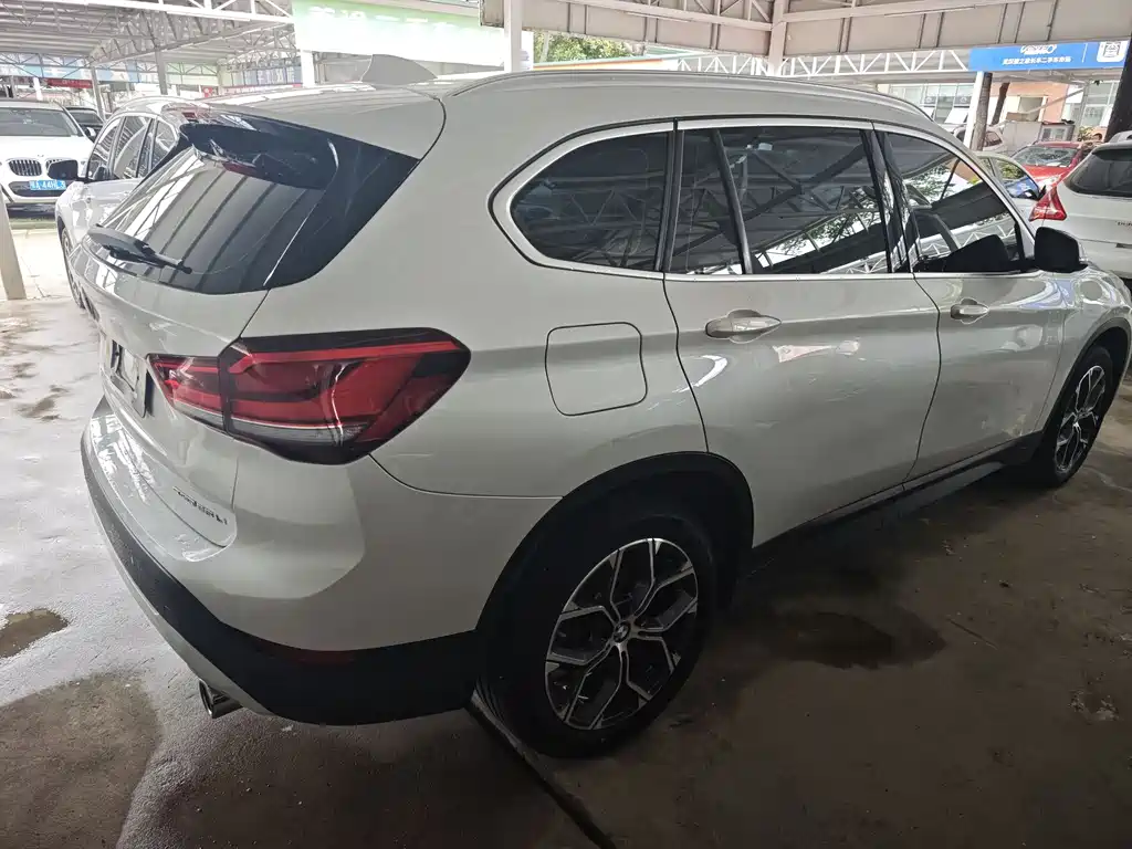 BMW X1 2021 — фото 4