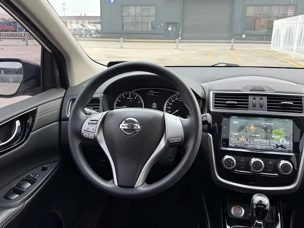 Nissan Tiida 2019 — фото 11