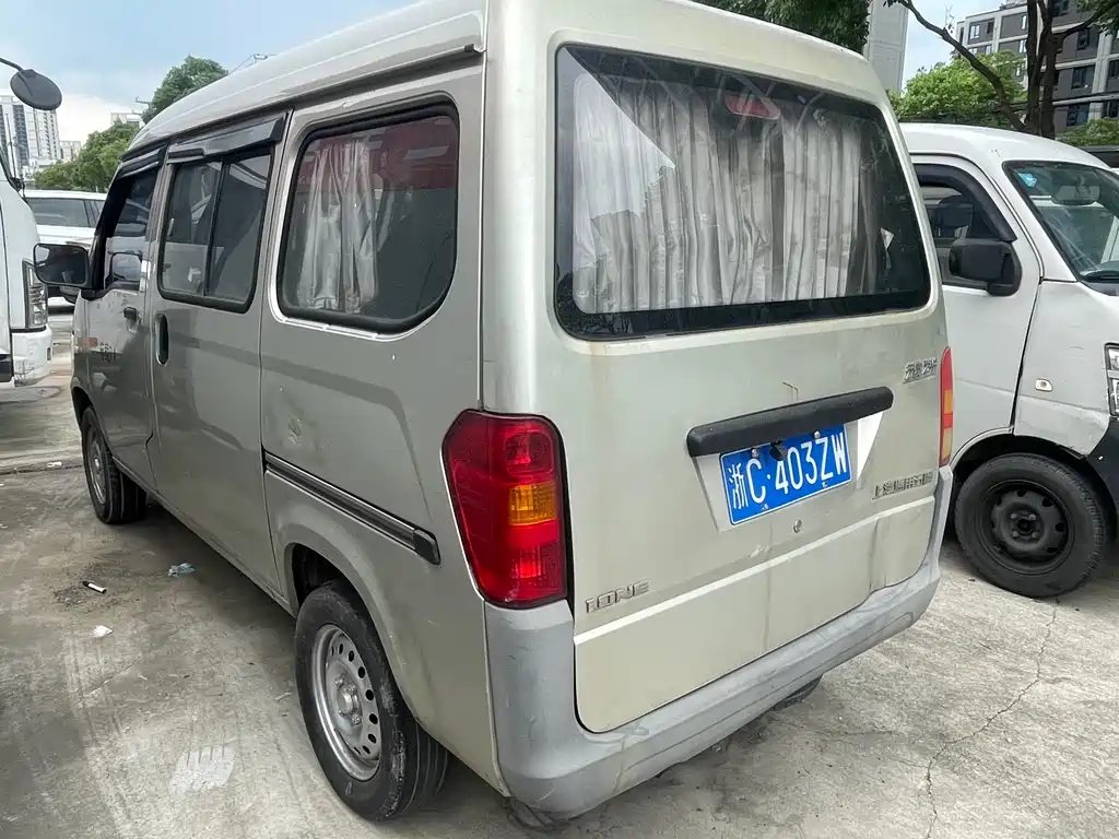 Wuling Zhiguang 2015