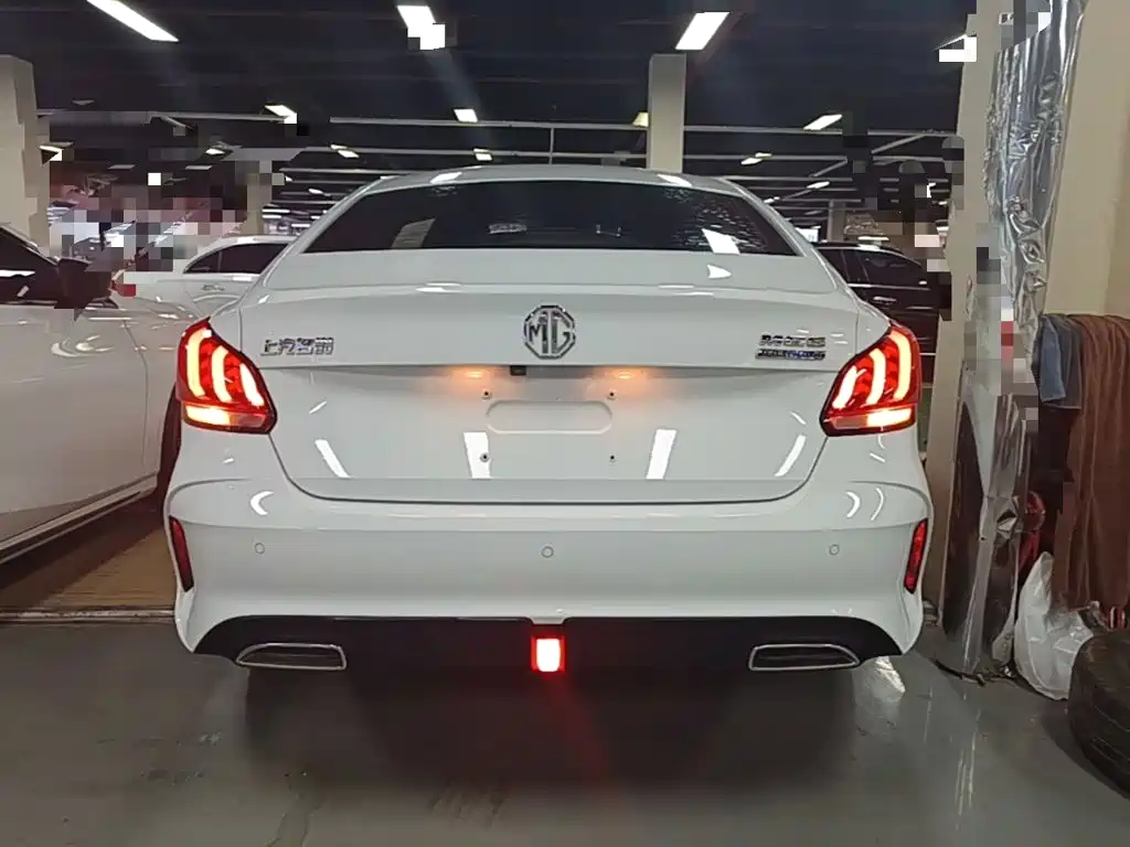 MG MG5 2023