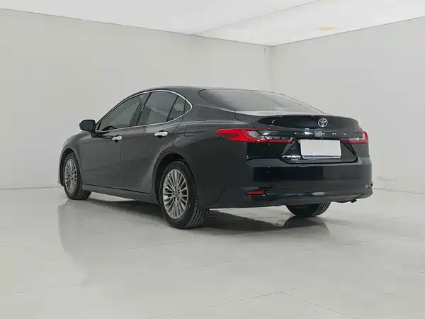 Toyota Camry 2025