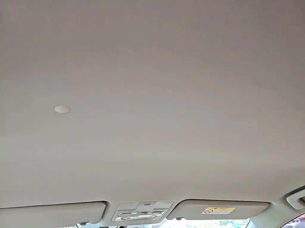 Toyota RAV4 2018 — фото 18