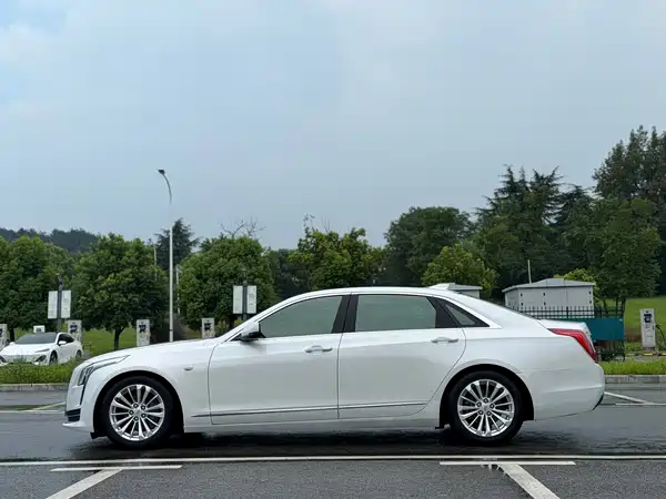 Cadillac CT6 2017