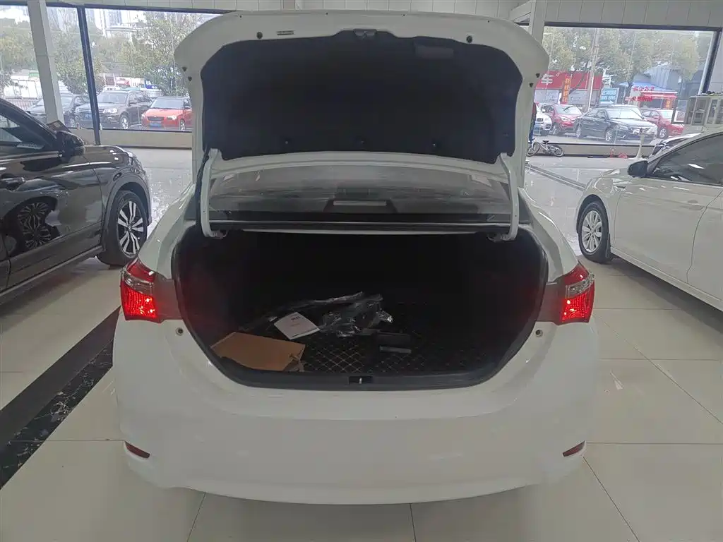 Toyota Corolla 2019 — фото 15