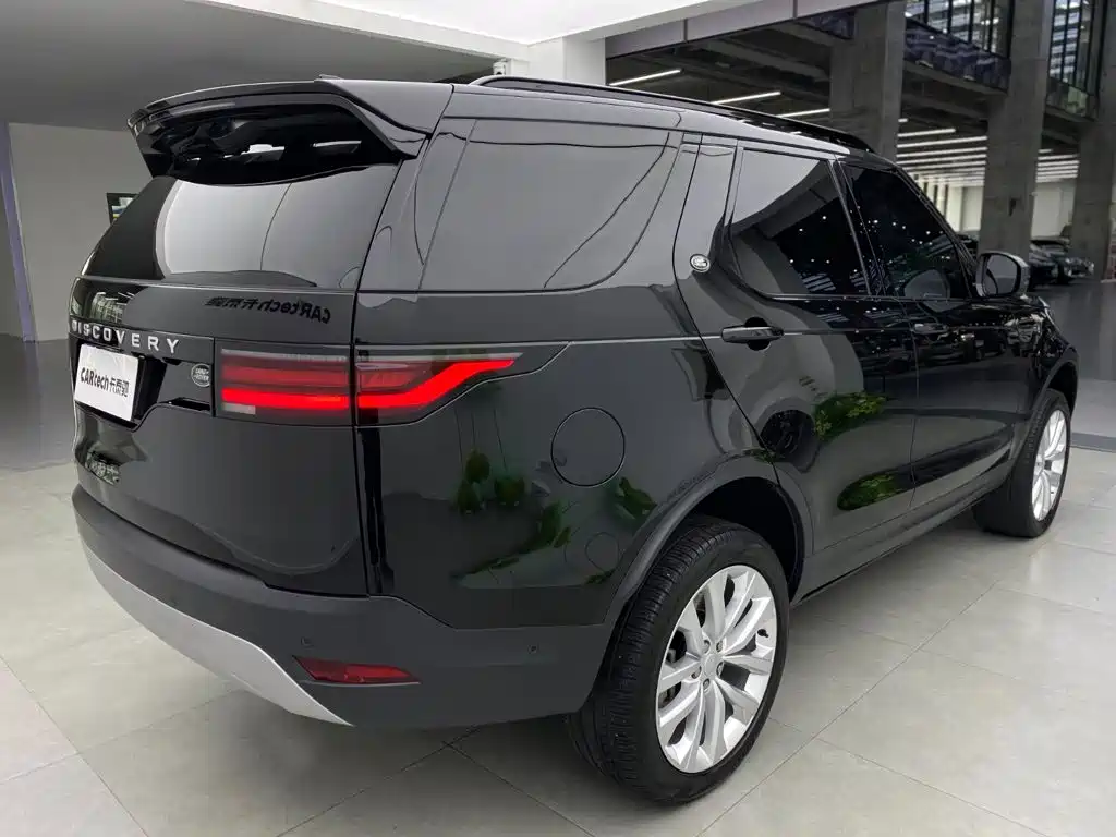 Land Rover Discovery 2024 — фото 35