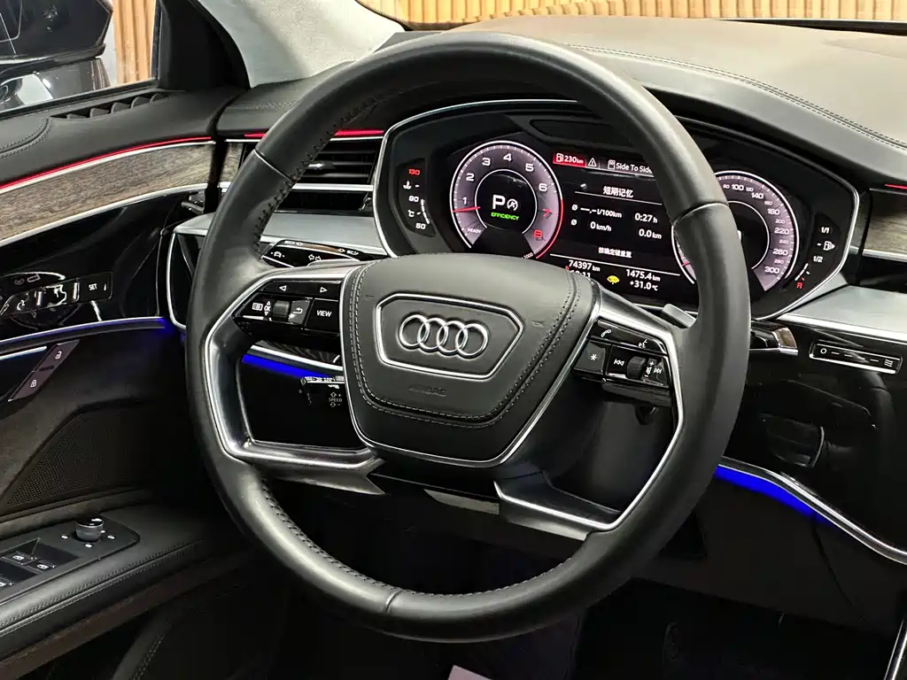 Audi A8 2019 — фото 12