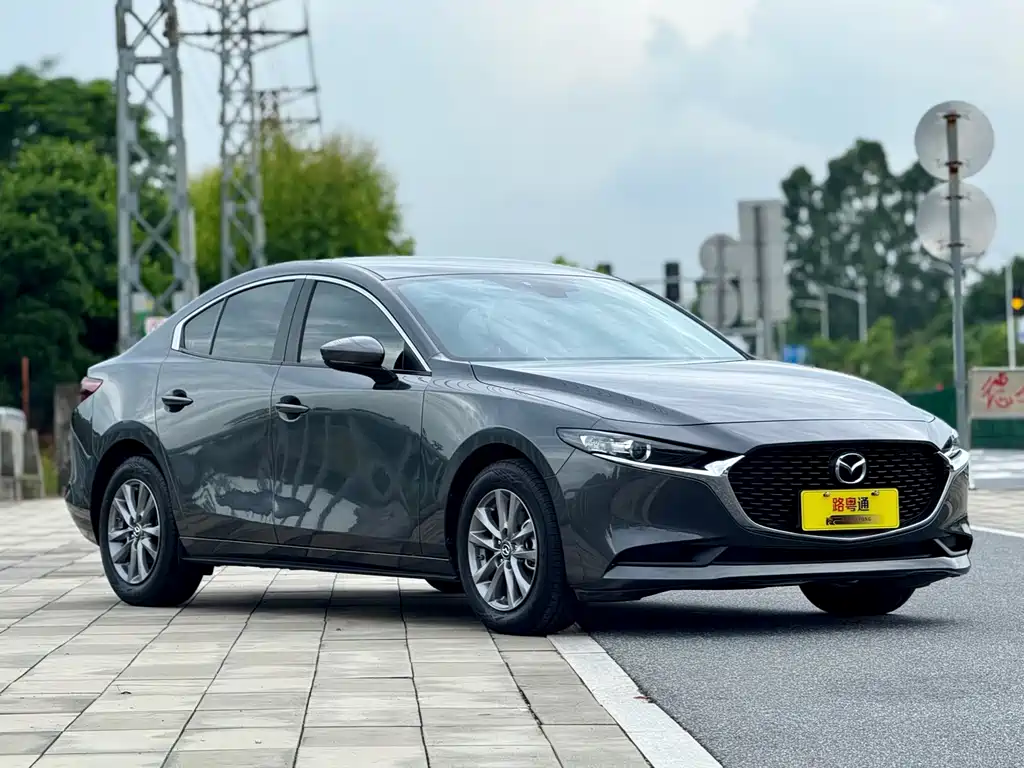 Mazda 3 Axela 2024