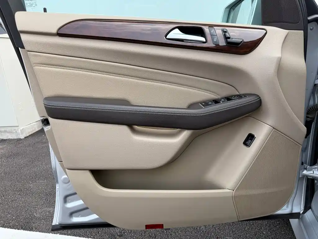 Mercedes-Benz M-Class 2012 — фото 12