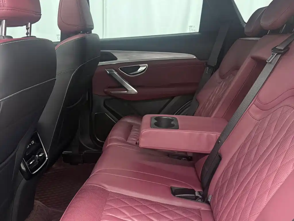 Jetour X70 PLUS 2022 — фото 12