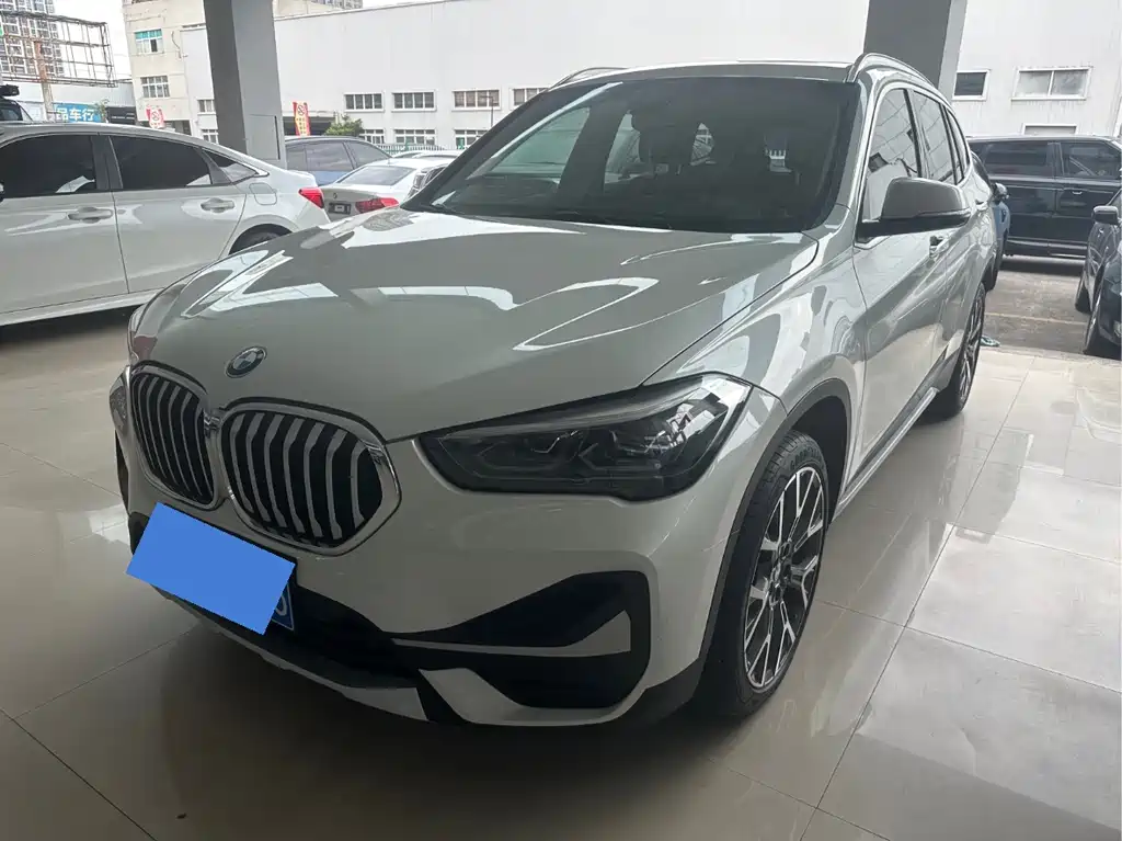 BMW X1 2021 — фото 1